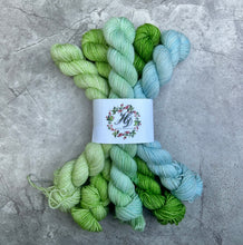 Load image into Gallery viewer, Jack and the Beanstalk Minis
